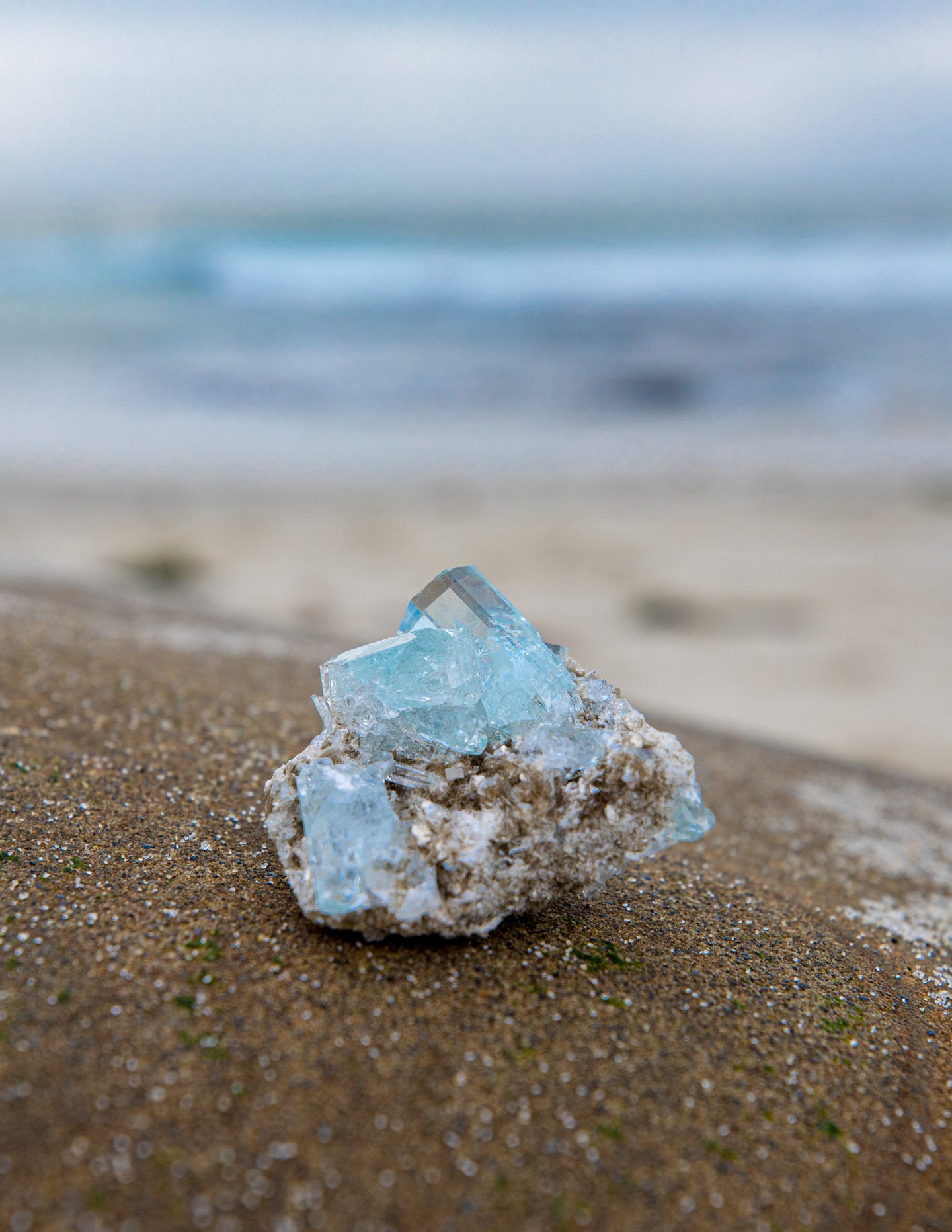 Aquamarine on Muscovite 3